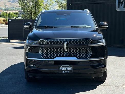 Used 2025 Lincoln Navigator Reserve AWD/4WD image 41