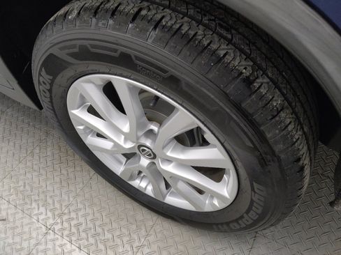 Used 2020 Nissan Rogue SV image 31