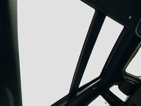 Used 2020 Jeep Grand Cherokee Overland image 22