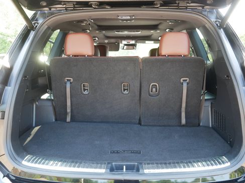 Certified 2024 Kia Telluride SX w/ Towing Package AWD/4WD image 18