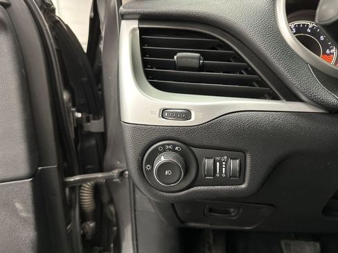 Used 2014 Jeep Cherokee Trailhawk w/ Leather Interior Group image 11