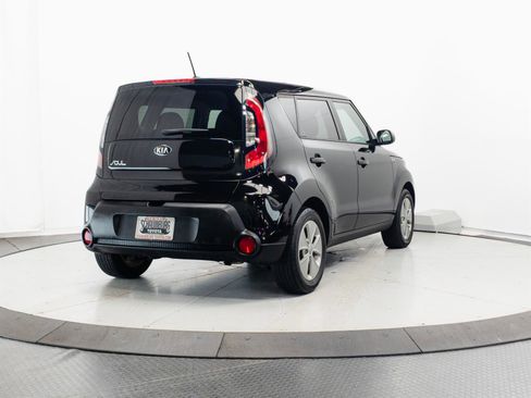 Used 2016 Kia Soul FWD image 10