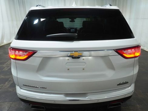 Used 2022 Chevrolet Traverse LS AWD/4WD image 4