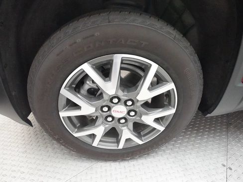 Used 2023 GMC Acadia SLE AWD/4WD image 25