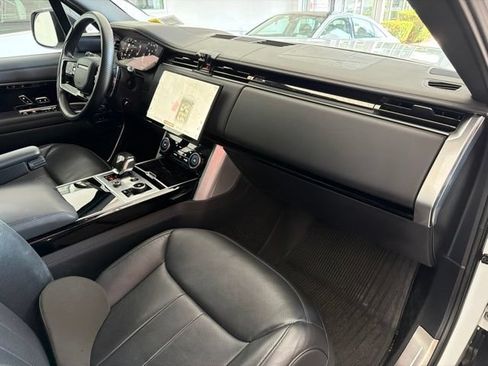 Used 2023 Land Rover Range Rover Autobiography AWD/4WD image 13