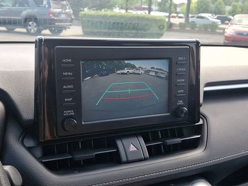 Used 2019 Toyota RAV4 LE w/ All Weather Liner Package AWD/4WD image 20
