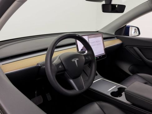 Used 2021 Tesla Model Y Long Range AWD/4WD image 10