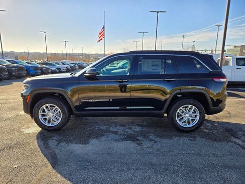 New 2025 Jeep Grand Cherokee Laredo X image 7