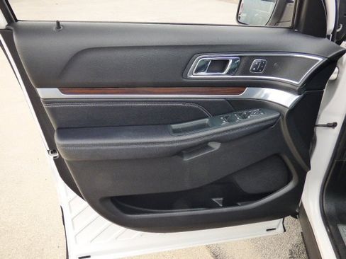 Used 2018 Ford Explorer Limited w/ Equipment Group 301A image 27