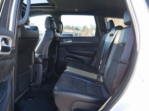 Used 2022 Jeep Grand Cherokee Laredo X image 14