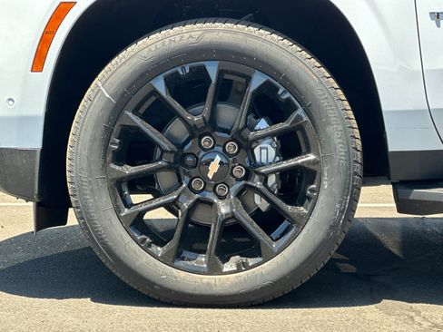 New 2026 Chevrolet Tahoe Premier w/ Sun And Tow Package AWD/4WD image 27