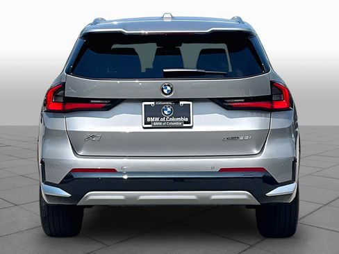 Used 2024 BMW X1 xDrive28i w/ Convenience Package AWD/4WD image 4