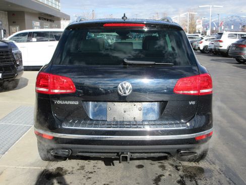 Used 2017 Volkswagen Touareg Executive image 7