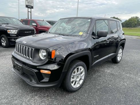 Certified 2023 Jeep Renegade Latitude image 12