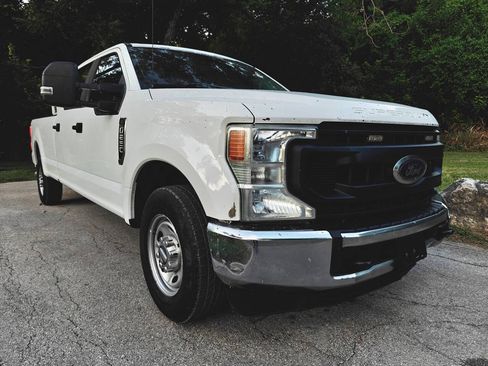 Used 2020 Ford F250 XL w/ Power Equipment Group RWD image 2