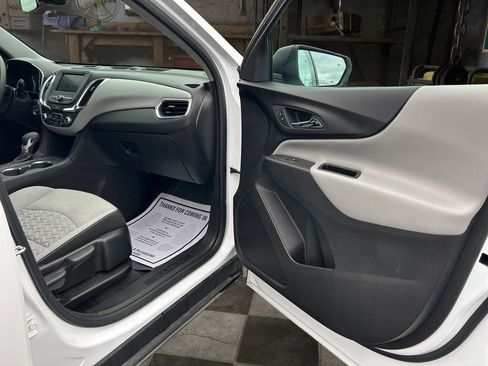 Certified 2024 Chevrolet Equinox LS w/ LS Convenience Package AWD/4WD image 16