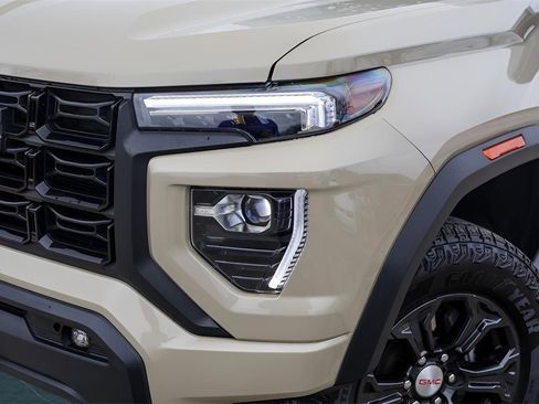 Used 2024 GMC Canyon Elevation w/ Elevation Premium Package image 3