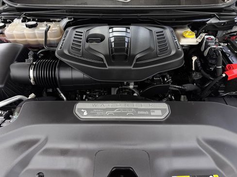 Used 2024 Jeep Wagoneer Series II w/ Flexible Seating Group image 30