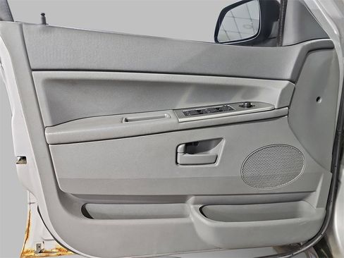 Used 2006 Jeep Grand Cherokee Laredo image 29