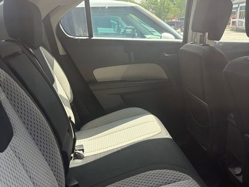 Used 2010 Chevrolet Equinox LS FWD image 12