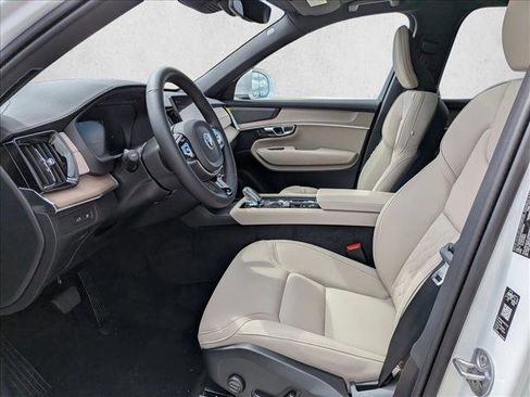 New 2026 Volvo XC90 T8 Plus w/ Protection Package image 4