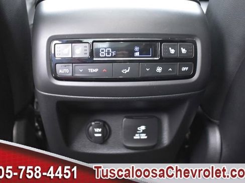 Used 2024 Hyundai Palisade Limited image 32