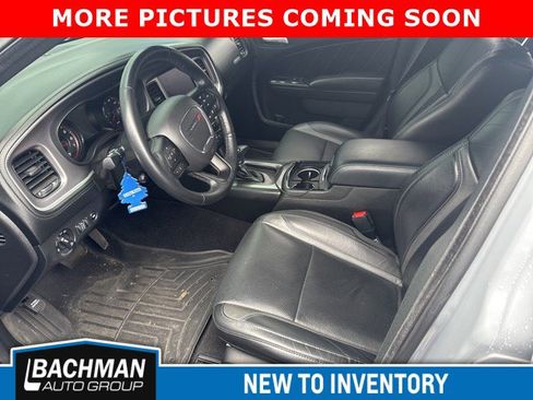 Used 2022 Dodge Charger SXT w/ Plus Group RWD image 5