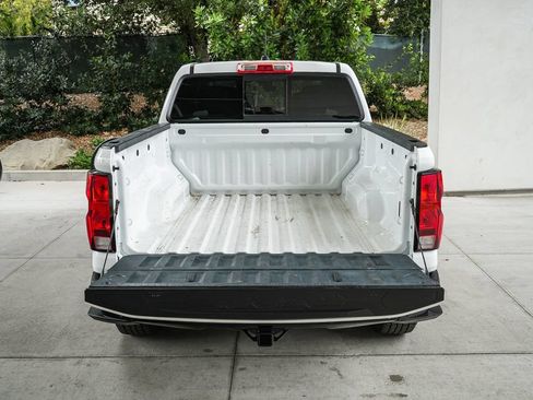 Used 2025 Chevrolet Colorado Trail Boss AWD/4WD image 24