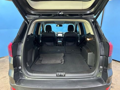 Used 2019 Ford Escape Titanium image 40