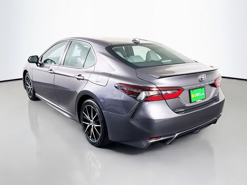 Used 2023 Toyota Camry SE FWD image 7