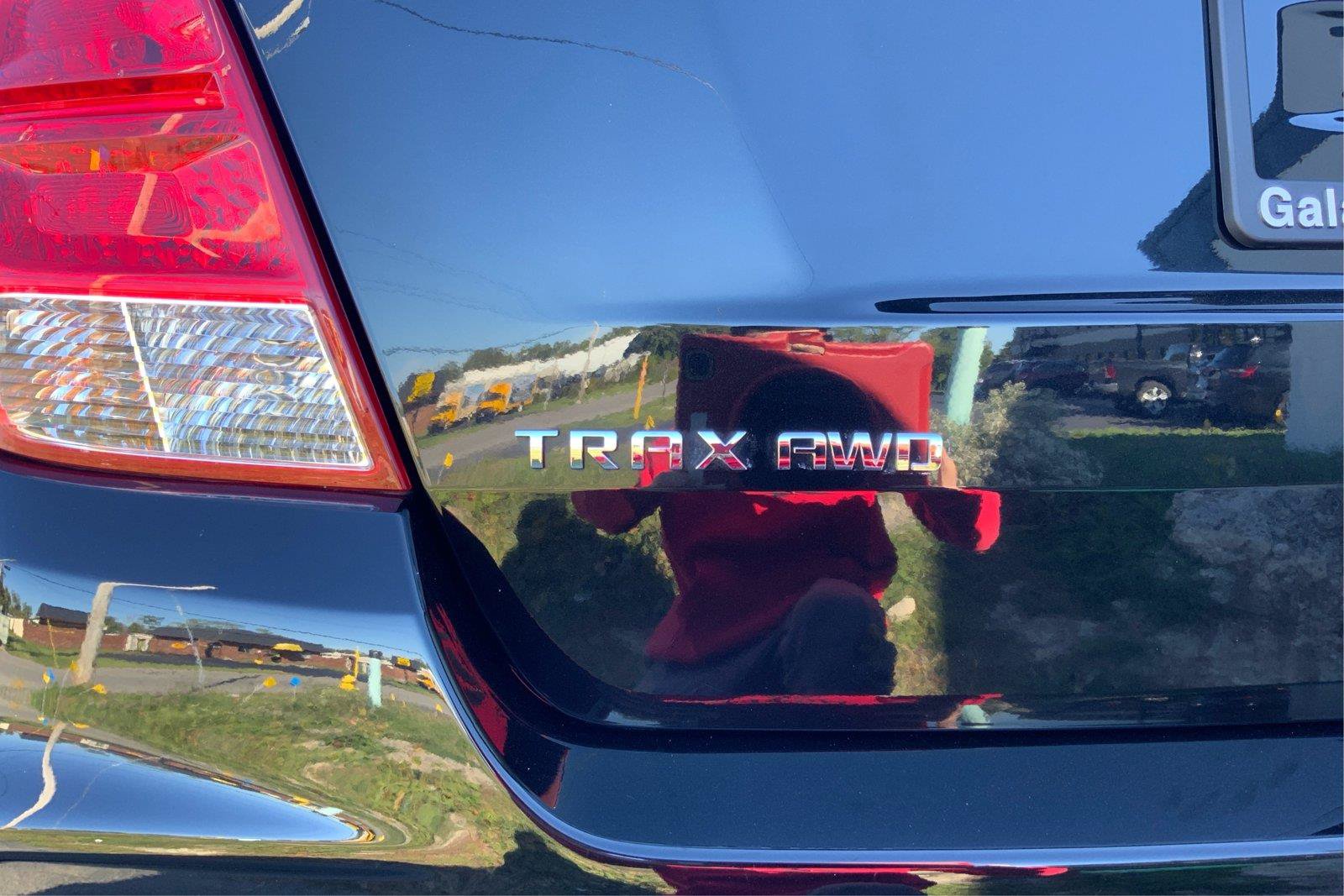 Used 2019 Chevrolet Trax LS w/ Tint and Cruise Package AWD/4WD image 23