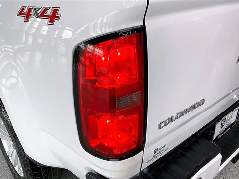 Used 2015 Chevrolet Colorado LT AWD/4WD image 22