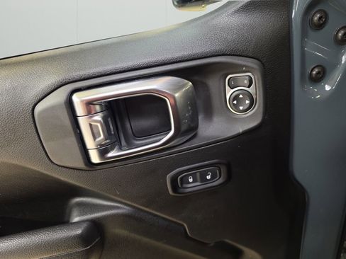 Certified 2025 Jeep Wrangler Unlimited Rubicon 4xe w/ Convenience Group AWD/4WD image 13