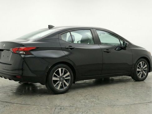 Used 2025 Nissan Versa SV FWD image 9