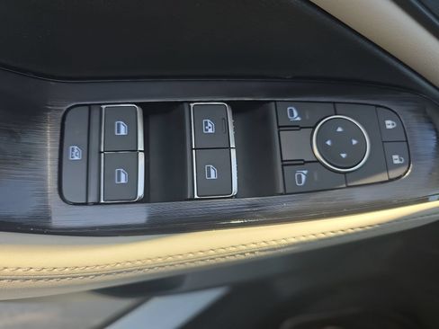Used 2024 Nissan Rogue SL w/ SL Premium Package FWD image 27