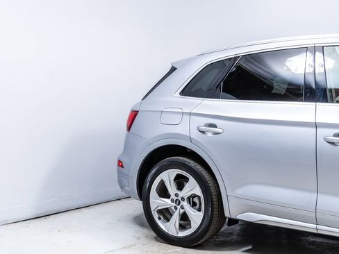 Used 2023 Audi Q5 2.0T Premium Plus w/ Premium Plus Package AWD/4WD image 11