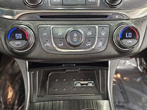 Used 2018 Chevrolet Impala Premier FWD image 19