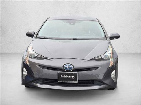 Used 2017 Toyota Prius Four Touring w/ Preferred Accessory Package FWD image 3