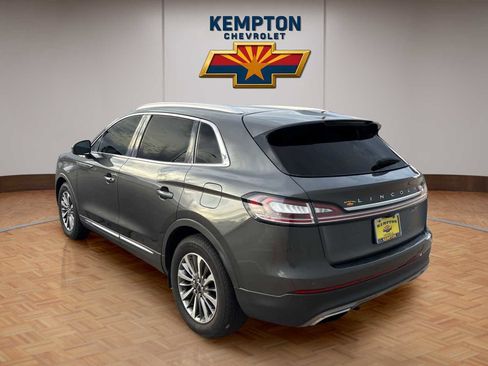 Used 2019 Lincoln Nautilus Select image 4