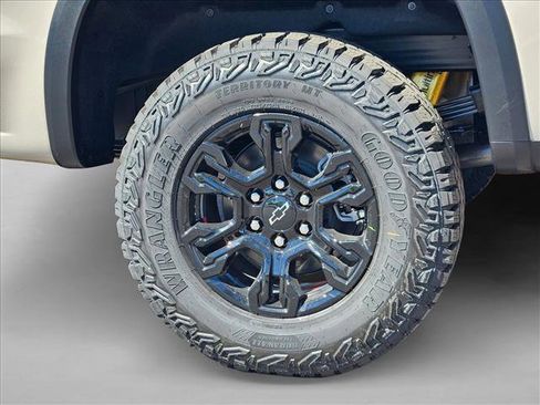 New 2026 Chevrolet Silverado 1500 ZR2 AWD/4WD image 11