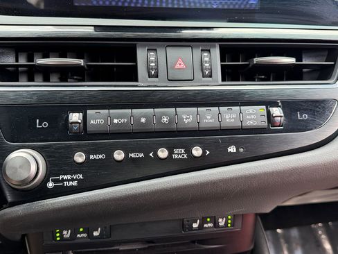 Used 2022 Lexus ES 350 F Sport w/ Accessory Package 2 FWD image 22