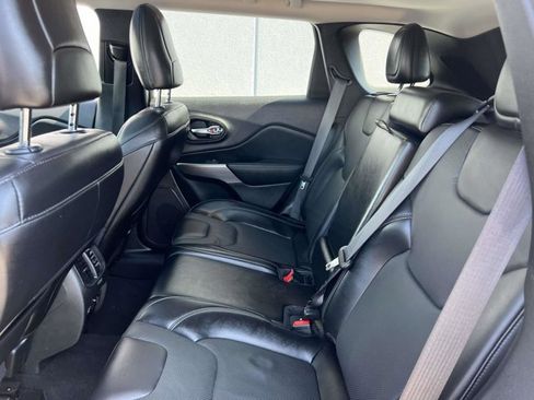 Certified 2021 Jeep Cherokee Limited image 8