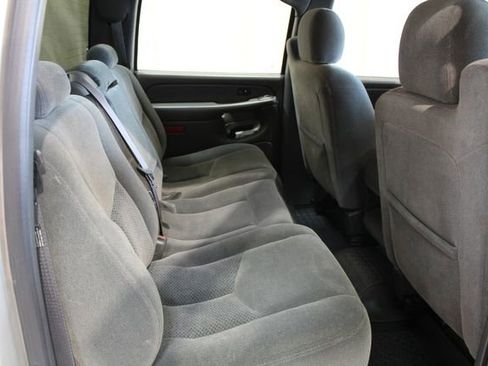 Used 2004 Chevrolet Silverado 2500 LS w/ Heavy-Duty Power Package image 22
