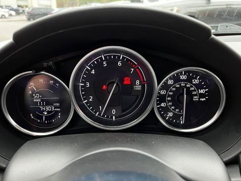 Used 2017 MAZDA MX-5 Miata Club image 24