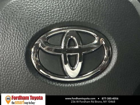 Certified 2025 Toyota RAV4 XLE AWD/4WD image 33