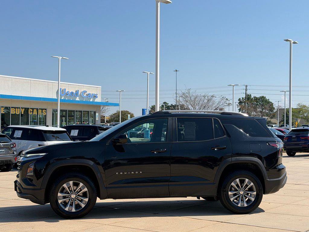 Used 2025 Chevrolet Equinox LT w/ Convenience Package II FWD image 8
