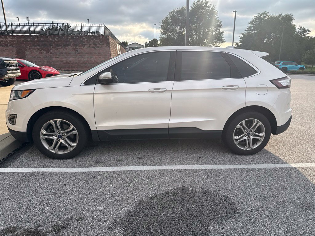 Used 2018 Ford Edge Titanium w/ Equipment Group 301A AWD/4WD image 4