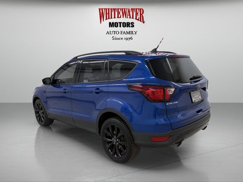 Used 2019 Ford Escape SE AWD/4WD image 2