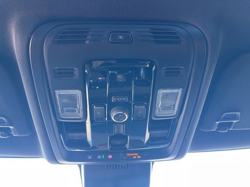 New 2026 Chevrolet Suburban Premier image 36