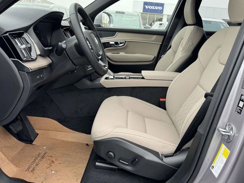 New 2026 Volvo XC90 T8 Plus w/ Protection Package Premier image 19